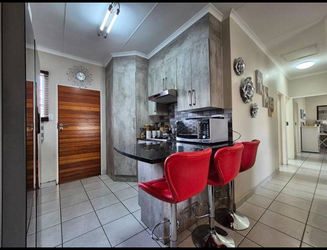 3 BEDROOM HOUSE FOR SALE IN NGWENYA RIVER ESTATE